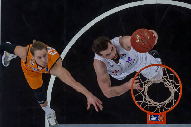 助威成了一 助威成了一